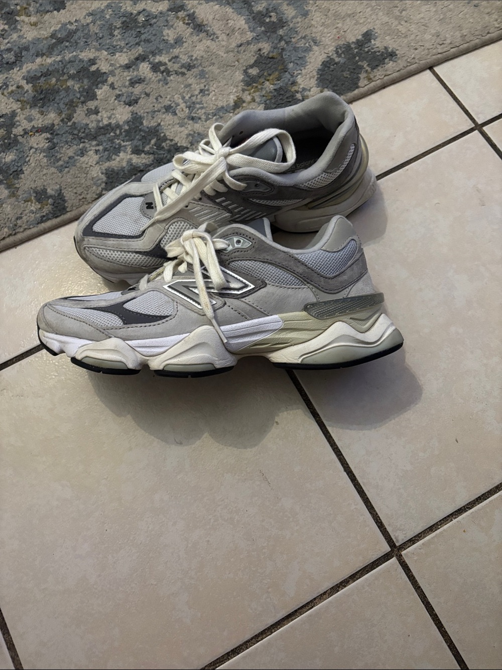 New Balance womans Athletic Sneakers in Gray, White and Cream - Picture 2 of 8